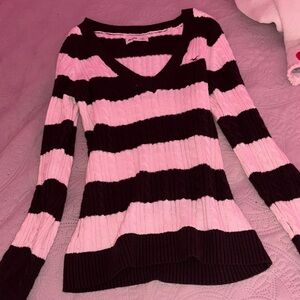 NEW hollister v neck sweater